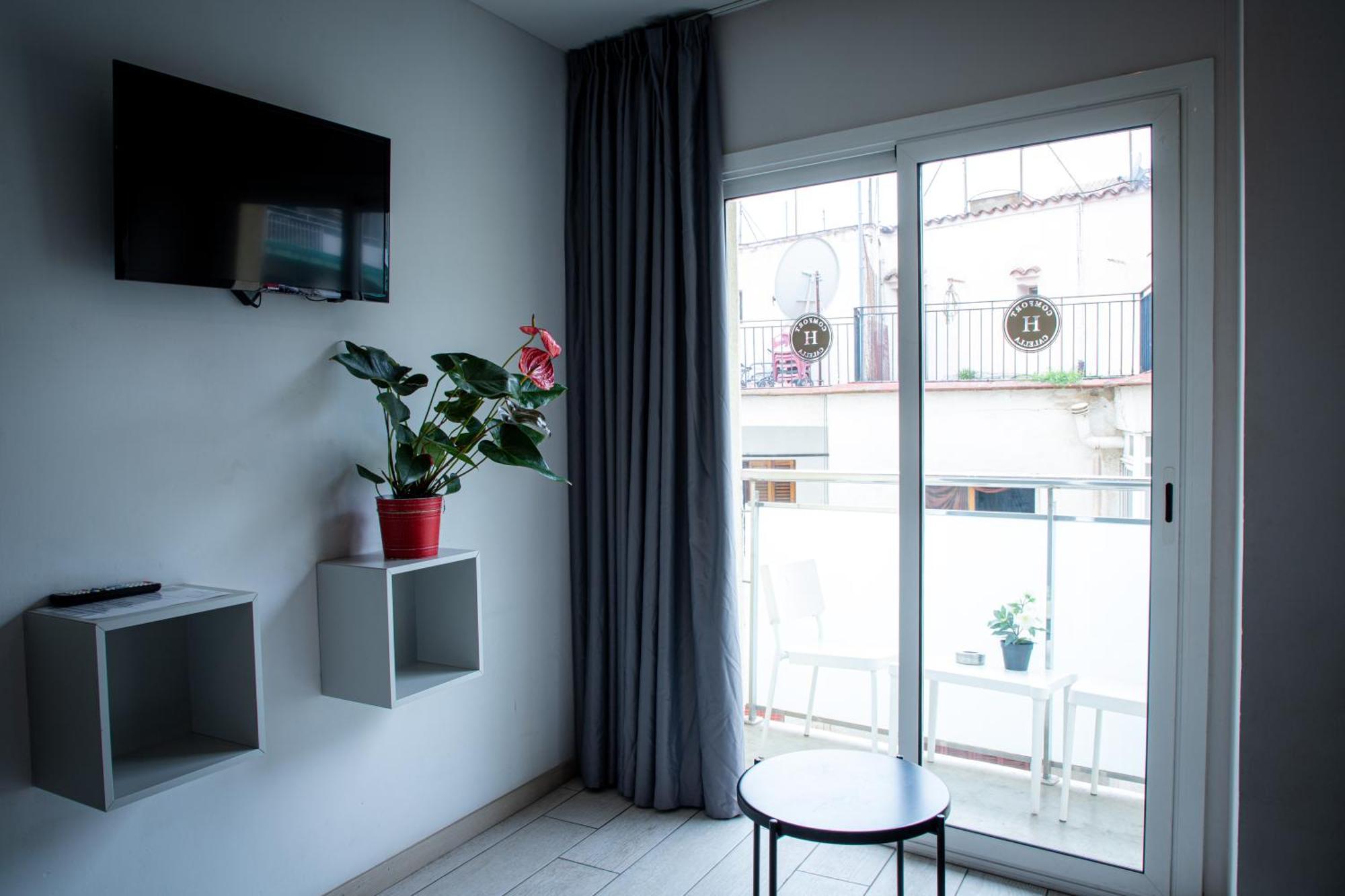 Apartamentos Comfort Calella Ngoại thất bức ảnh